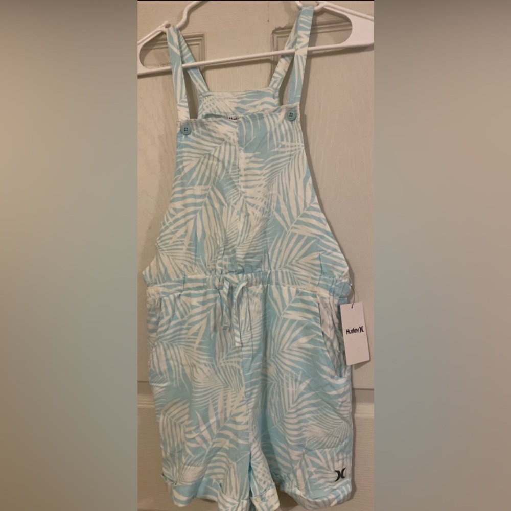 New- Hurley Tropical-Print Overall Shorts 
Girl’s Size XL (13-15 yrs)